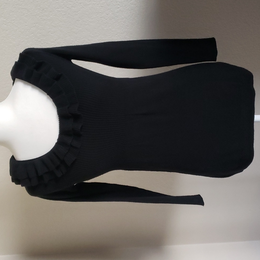 BLACK SCOOPNECK  PRINCESS CUT RUFFLED NECKLINE SWEATER